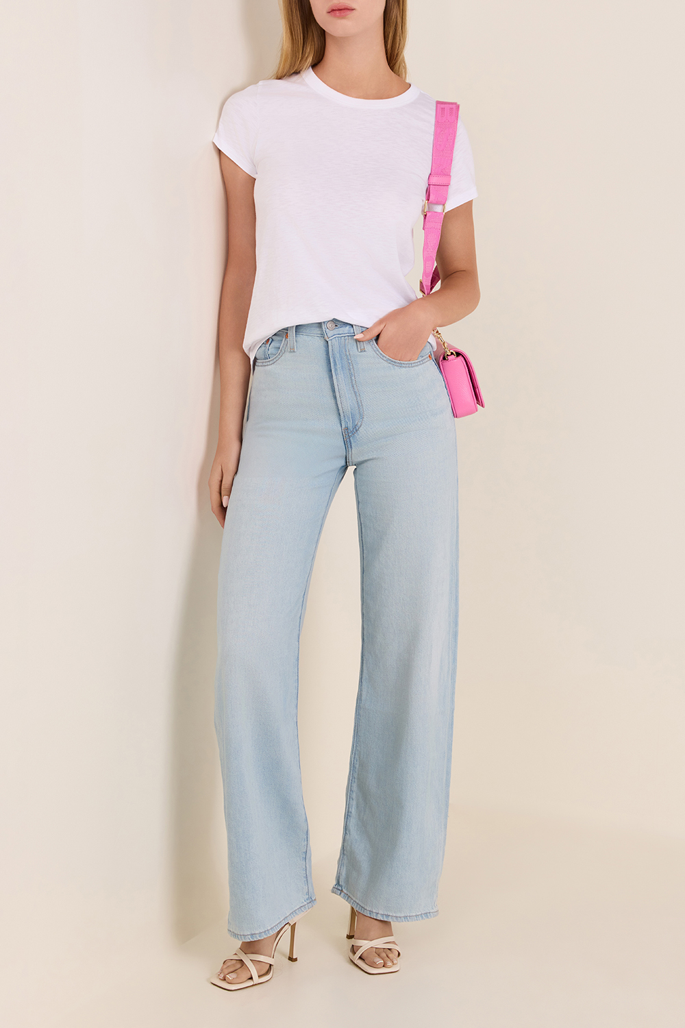 מכנסי ג'ינס מתרחבים